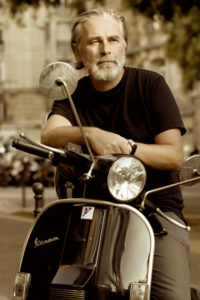 Chatellier sur son Vespa avant l'abandon